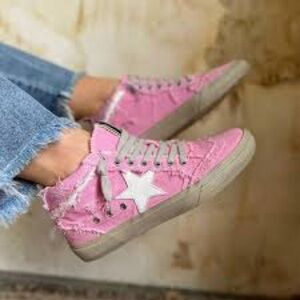 🆕 ShuShop Pink Mid Top Star Sneakers Size 10
